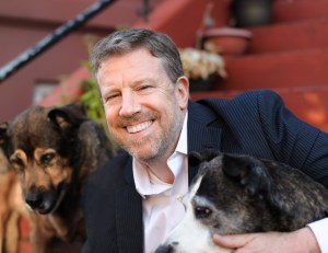 Bio Stoop Pic Winnie and Q